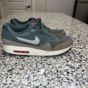 Nike Air Max 1 Essential Hasta size 10.5